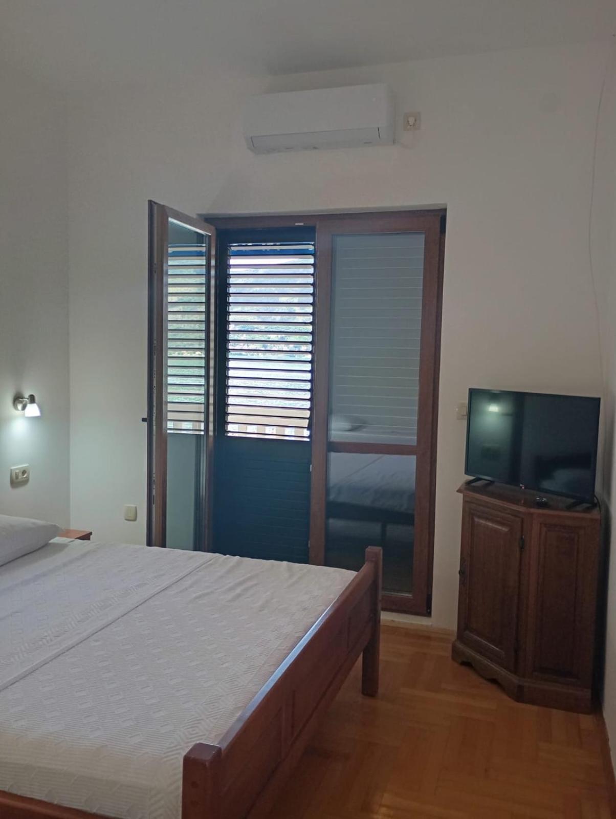 Apartments Cebra Херцег-Нови Экстерьер фото